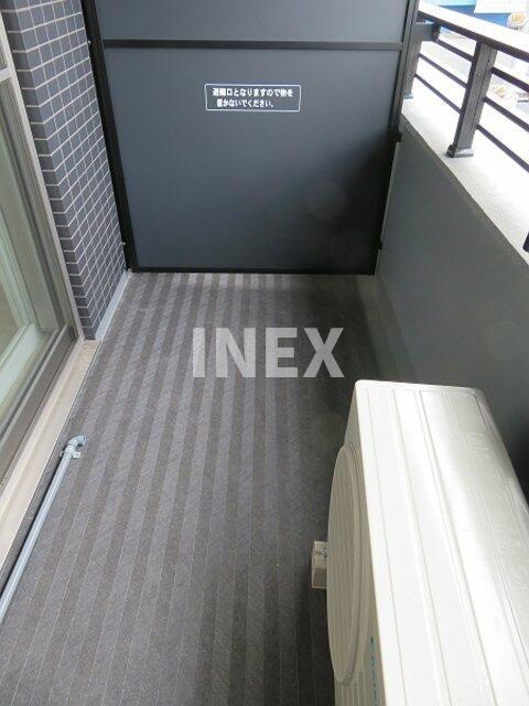 横浜市神奈川区三ツ沢上町の賃貸マンションのバルコニー
