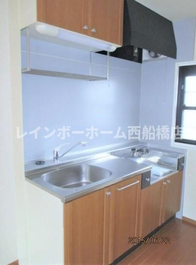 松戸市小金きよしケ丘３丁目のアパートのキッチン