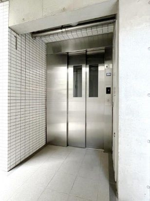 N-First荏原(エヌファーストエバラ)のエントランス|ゆとりのあるエントランスです