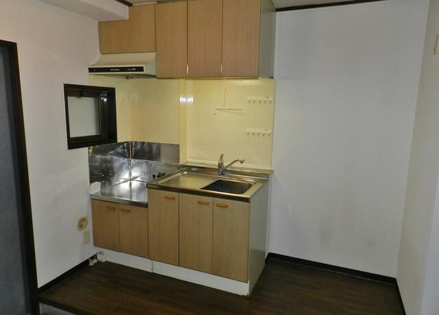 草加市松原５丁目の賃貸マンションのキッチン