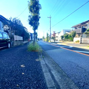 中古戸建　野田市岩名一丁目の前面道路含む現地写真