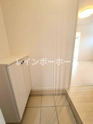 ユニバーサル オアシスⅠ　特典：仲介手数料が無料です!!の玄関