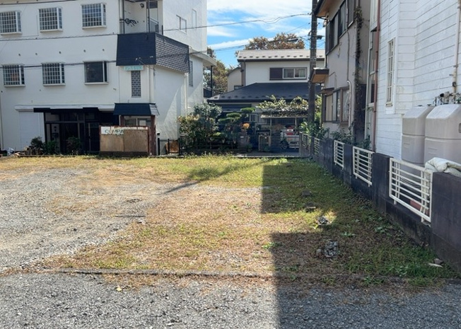 【外観】 | 又野売地 | 家を建てる前提で土地を探している場合、地盤の丈夫さは譲れない条件の一つです。地盤が脆弱だと追加工事が必要となります。また、過去に地盤沈下や液状化現象を起こした土地は、できるだけ避けた方がいいでしょう。