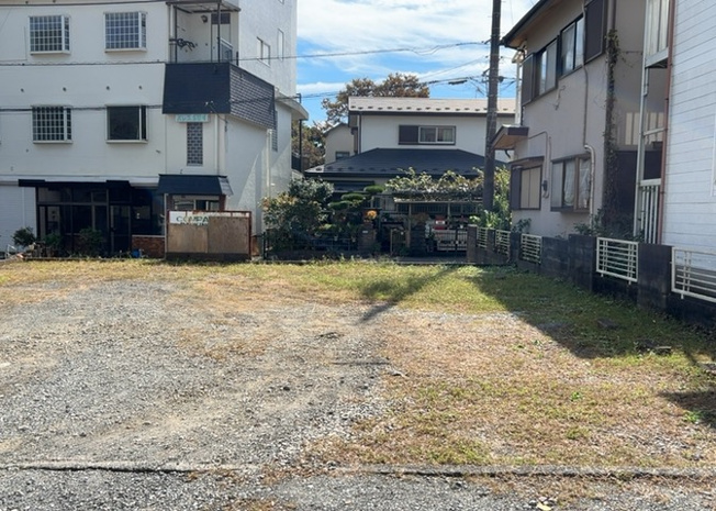 【外観】 | 又野売地 | 人が暮らすうえで日光は大切な要素となります。日当たりの良さは譲れないポイントですね。併せて近くに大きな建築物の建築予定がないか、あるいはそれが可能な土地が近くにないか事前に確認することもお勧めします。