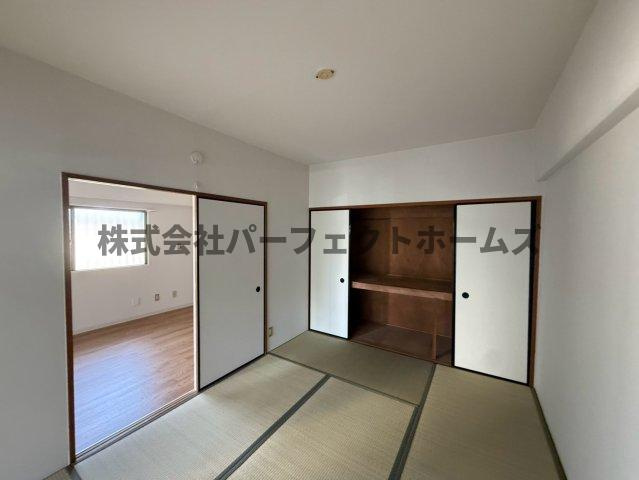 メナール香里園の和室|和室、ちょっとしたくつろぎスペースにいかがでしょうか