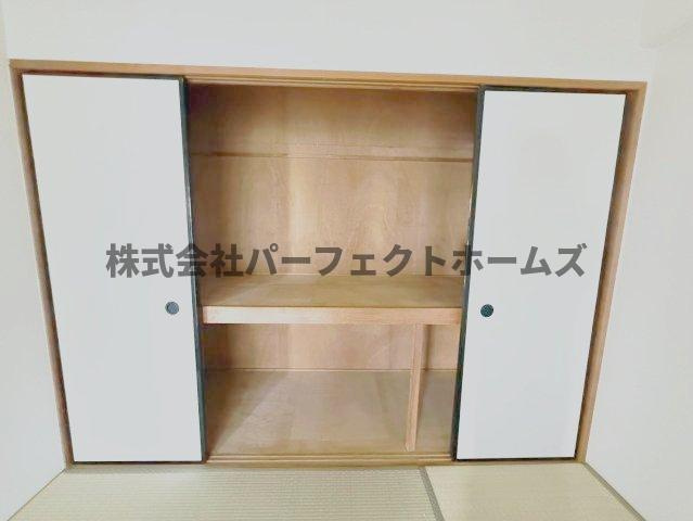メナール香里園の収納|こまごまとしたものを収納できそうですね