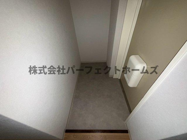 メナール香里園の玄関|ゆったりとした玄関です