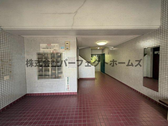 メナール香里園のロビー|清潔なロビーです