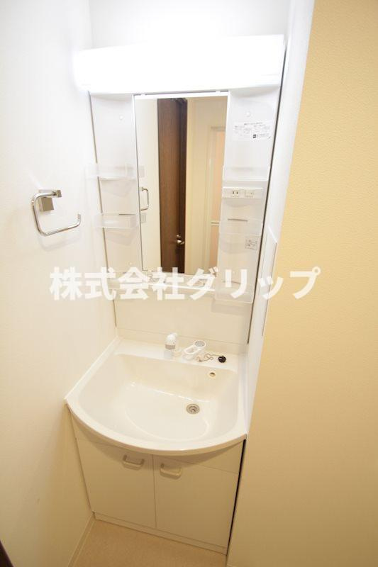 グランヴァン横濱南の独立洗面台