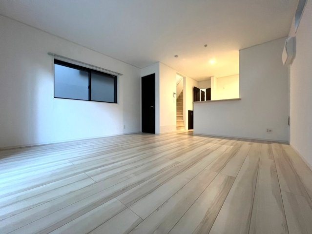 東大和市立野戸建０１の居間・リビング