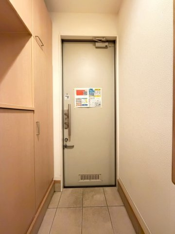 エスポワールアイ北春日丘の玄関