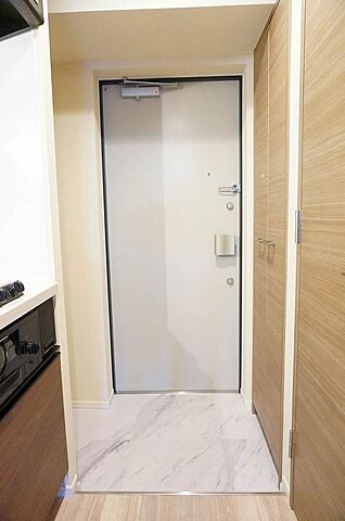 クレヴィスタ中板橋の玄関