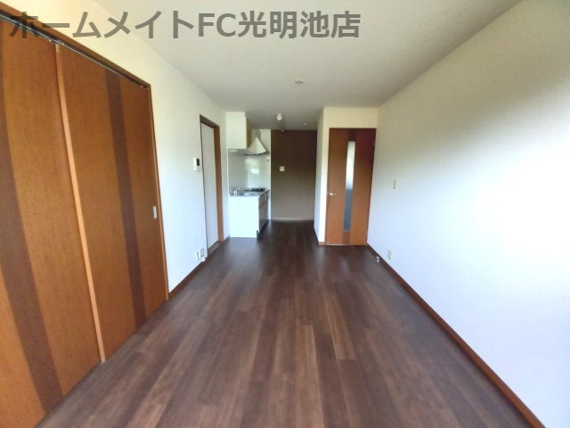 アミ緑町B棟の居間・リビング
