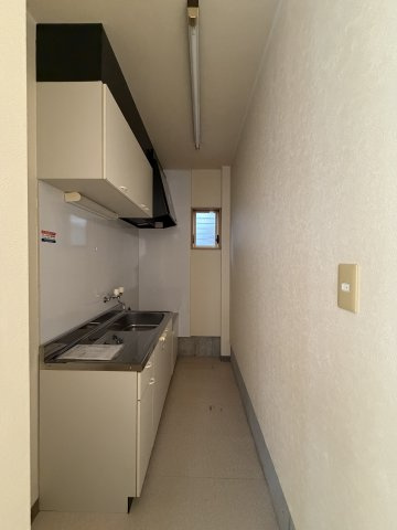 リベルテ半田山 1階西側のキッチン