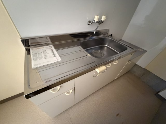 リベルテ半田山 1階西側のキッチン