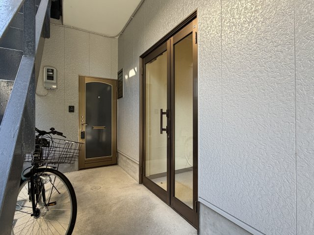 リベルテ半田山 1階西側の玄関