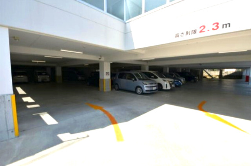 メディカルテラス交野の駐車場