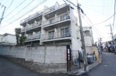 【外観】 | グリーンキャピタル東高円寺 | 鉄筋コンクリート造のがっちりとした建物。