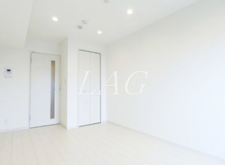【居間・リビング】 | リブリ・青柳 | 洋室のお部屋です。