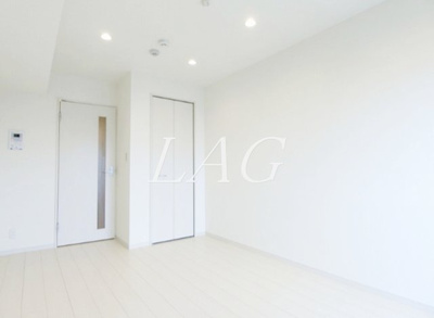 【居間・リビング】 | リブリ・青柳 | 洋室のお部屋です。