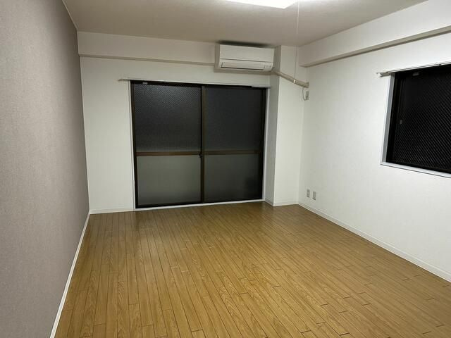 田口第二マンションの寝室
