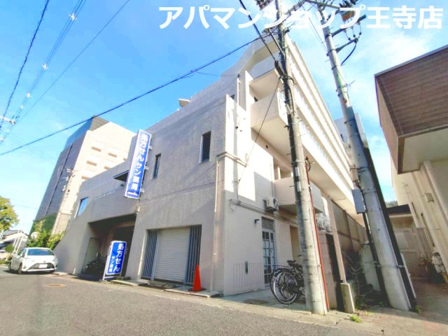 生駒郡三郷町立野南２丁目の店舗一部