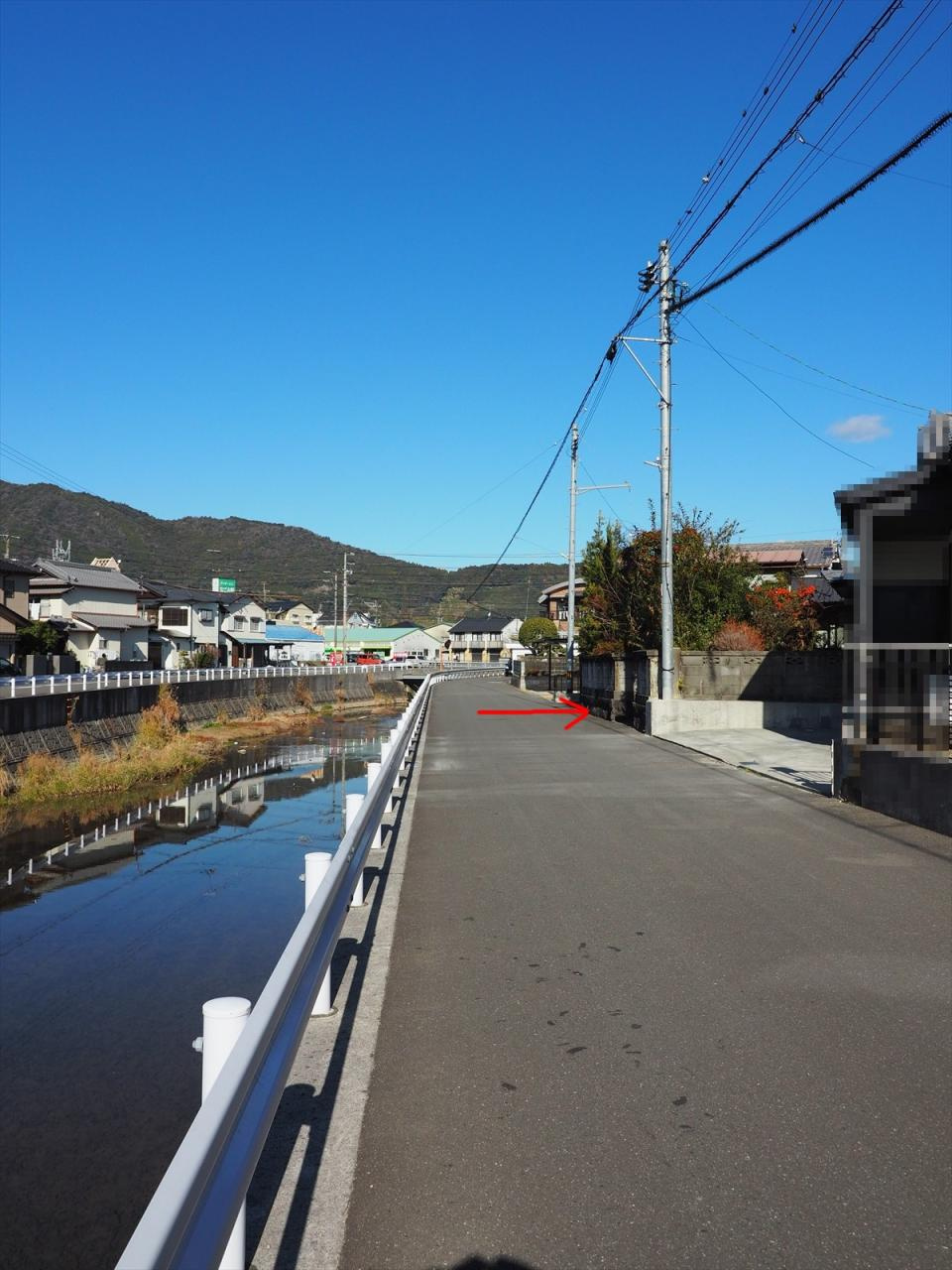 土佐市高岡町甲　売土地の前面道路含む現地写真