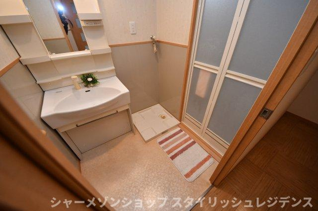 リード真鶴の洗面所