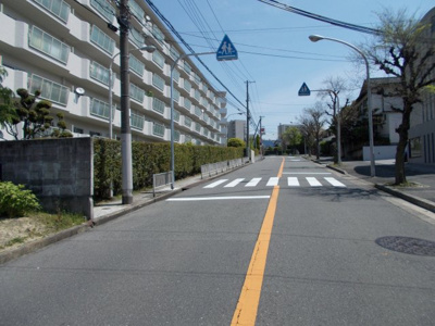 【周辺】 | 豊中メゾン桃山台1号棟 | 前面道路