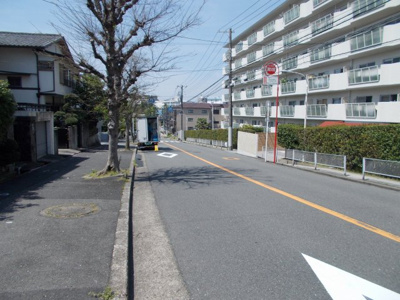 【周辺】 | 豊中メゾン桃山台1号棟 | 前面道路