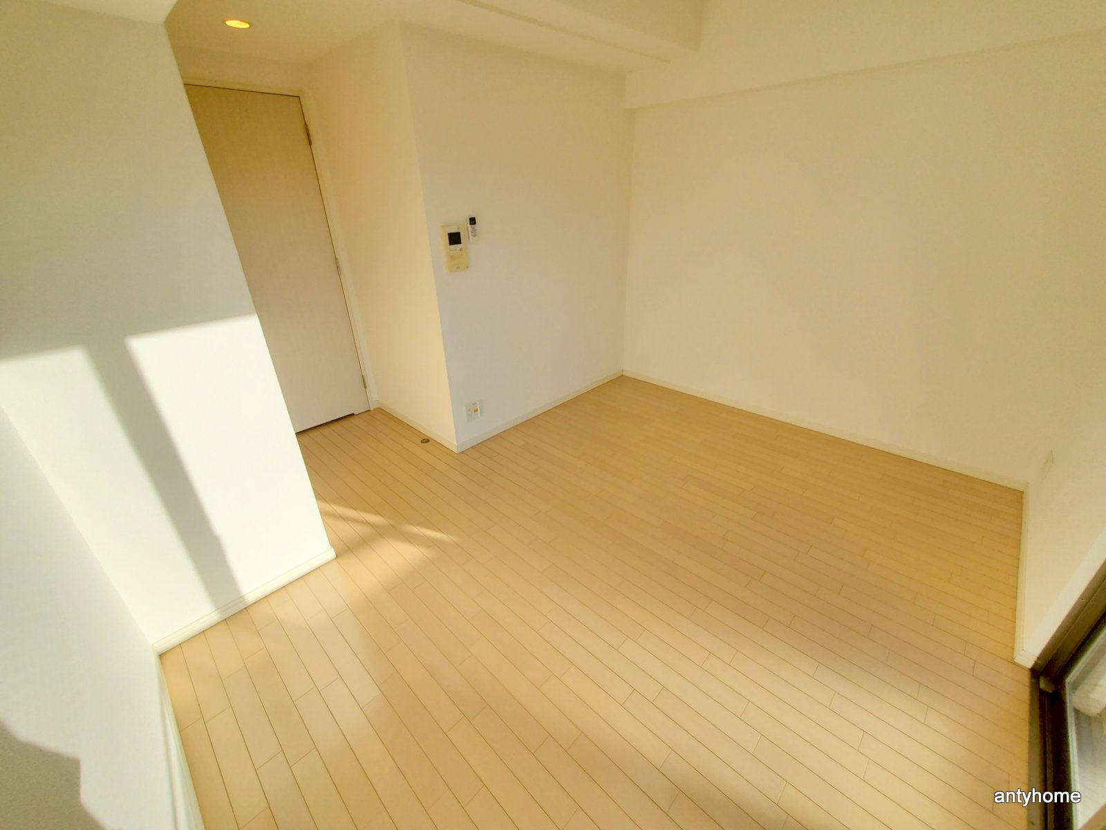 レジディア谷町　仲介手数料無料の居間・リビング