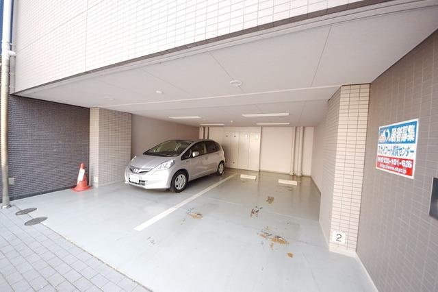 墨田区業平４丁目の賃貸マンションの駐車場