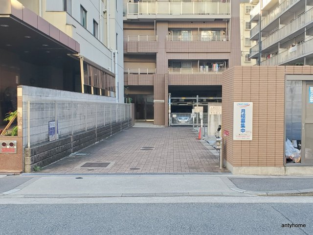 レジディア谷町　仲介手数料無料のエントランス