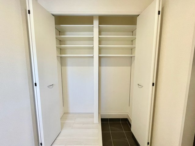リーブルガーデン御立東7期の収納