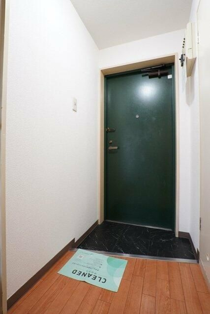 ファサード田園調布の玄関