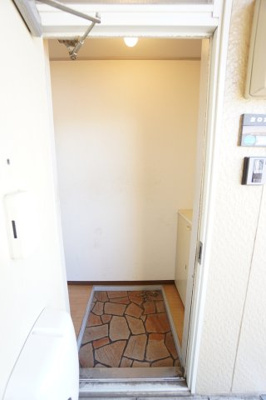 【玄関】 | ハイツゆかり | ※同物件、同タイプ、間取り反転のお部屋です