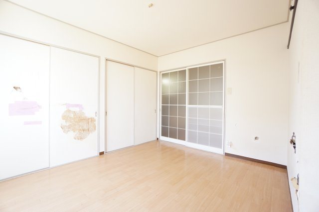【洋室】 | ハイツゆかり | ※同物件、同タイプ、間取り反転のお部屋です
