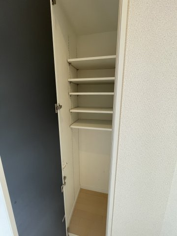 グランデ大宮通の収納