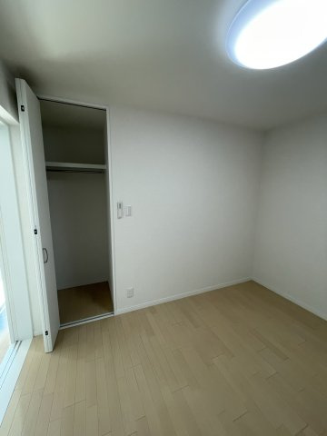 グランデ大宮通の洋室|イメージとして同マンション別部屋写真使用しています