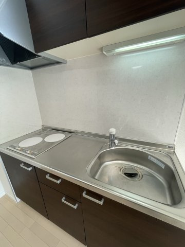 グランデ大宮通のキッチン|イメージとして同マンション別部屋写真使用しています