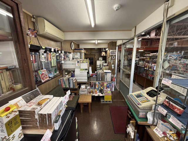 津山市　久米中北下　店舗付き倉庫の内装|店舗