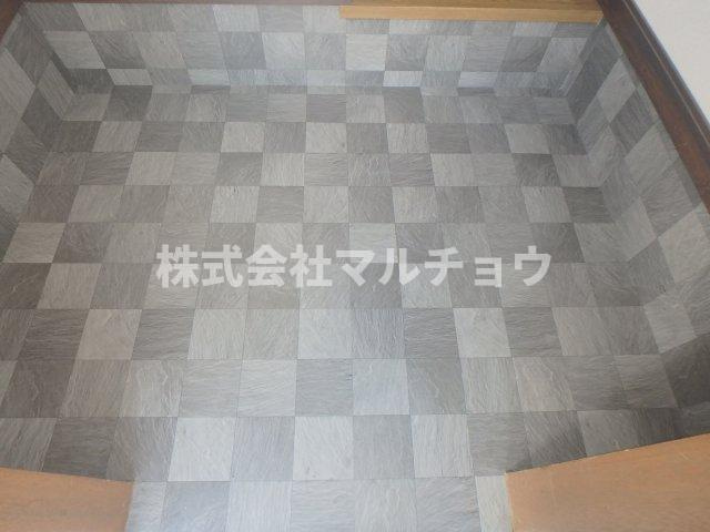 宮本アパートの玄関|収納もある玄関です
