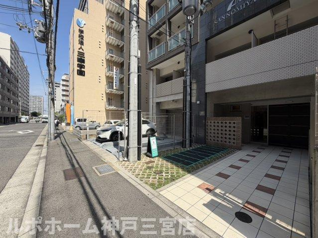 アドバンス三宮Ⅳルシールのエントランス