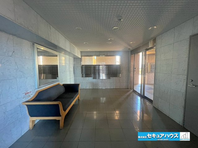 ダイアパレス刈谷のロビー|事前予約にて現地ご見学いただけます！お気軽にお問い合わせください♪
■株式会社　セキュアハウス　豊明店■
住宅ローンに強く、知識、経験豊富なスタッフ在籍
お客様に寄り添い、ご成約後もサポート致します。