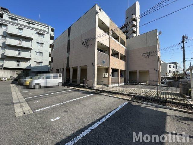 フジパレス浜寺サウスⅠ番館の駐車場