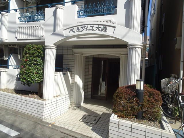 ベルサイユ大森のエントランス