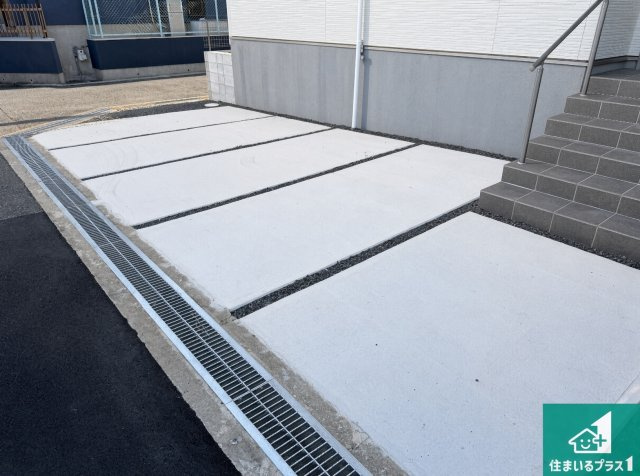 ■豊中市待兼山町　第1期　新築一戸建ての駐車場|駐車スペース！散水栓があるので、こまめに愛車を洗えます！