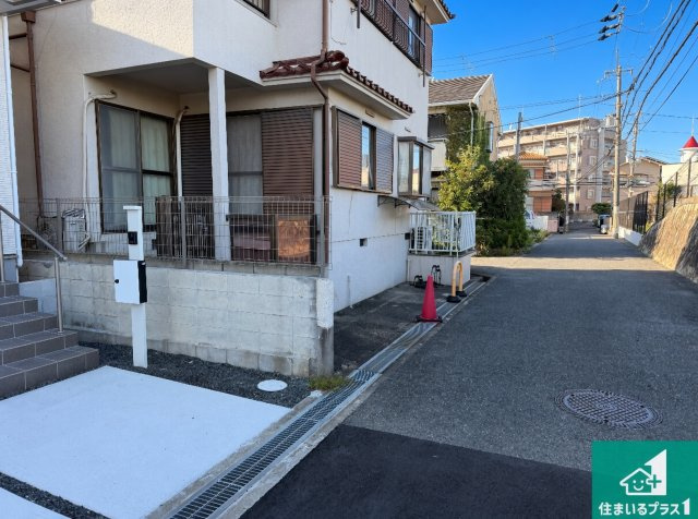 ■豊中市待兼山町　第1期　新築一戸建ての前面道路含む現地写真|車通りの少ない前面道路！お子様がいらっしゃるご家族でも安心！
