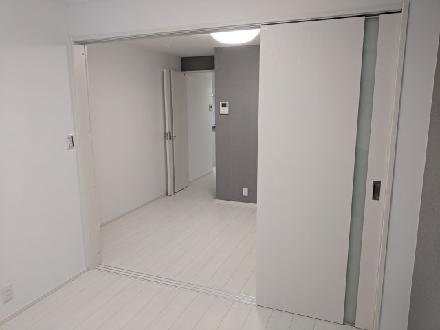 ウラノス小松川の洋室