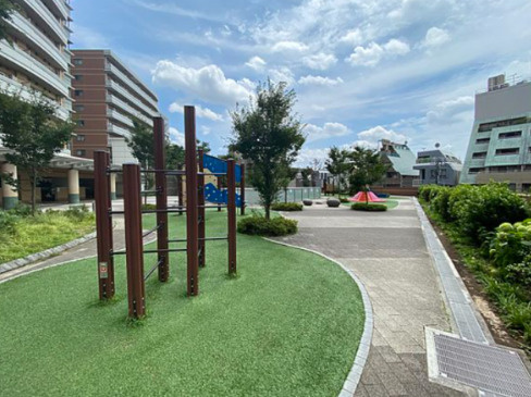 河田町ガーデン1号棟の庭